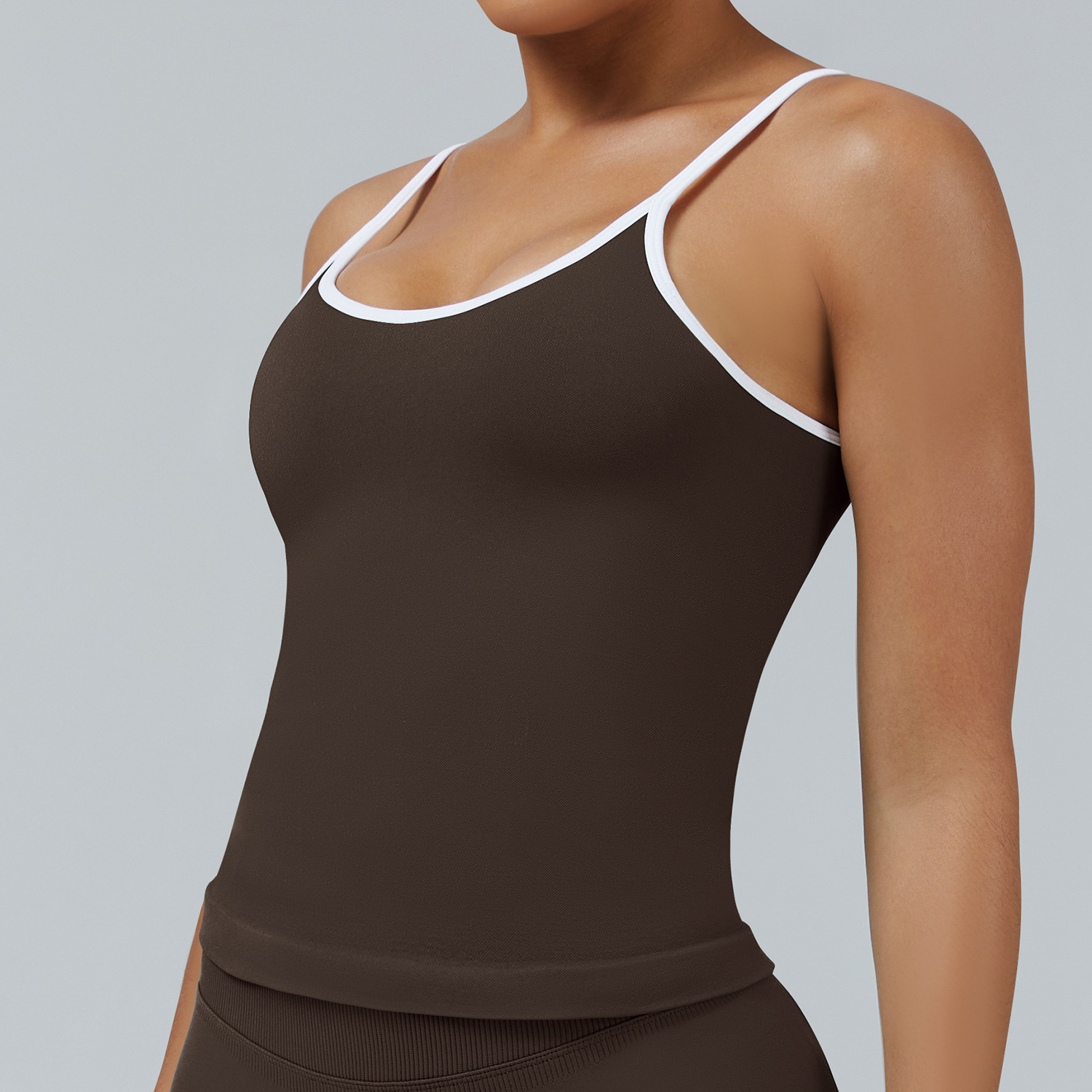 เสื้อชั้นในกีฬาแบบคอวีสีสันตัด - Sports Bra Racerback บทวิจารณ์และราคา