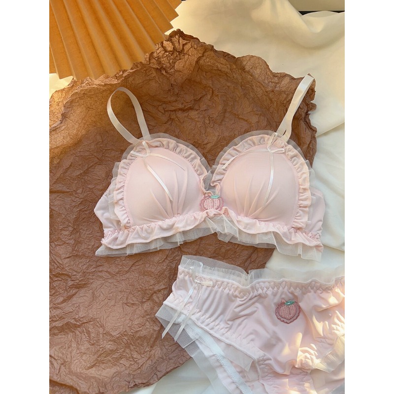ชุดบราเล็ตทรงสามเหลี่ยมน่ารัก  - Sleep Bra Bralette บทวิจารณ์และราคา
